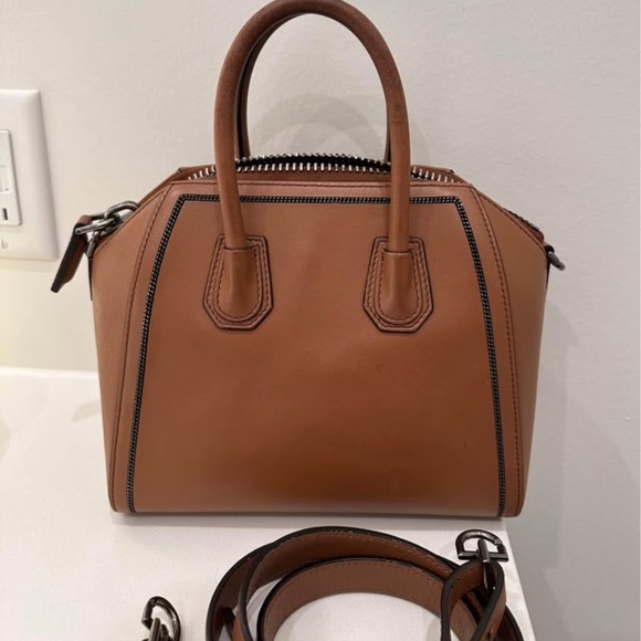 Givenchy Mini Antigona Crossbody - Picture 2 of 3